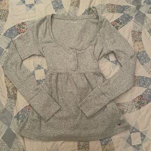 Hollister Heather Gray Long Sleeve Babydoll Top